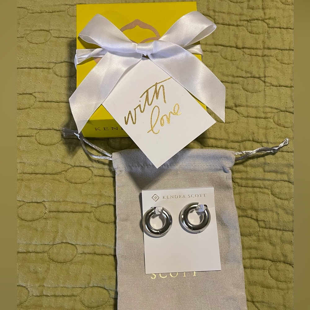 Kendra Scott Mikki Huggie Earrings in Silver New With Tags and Gift Box